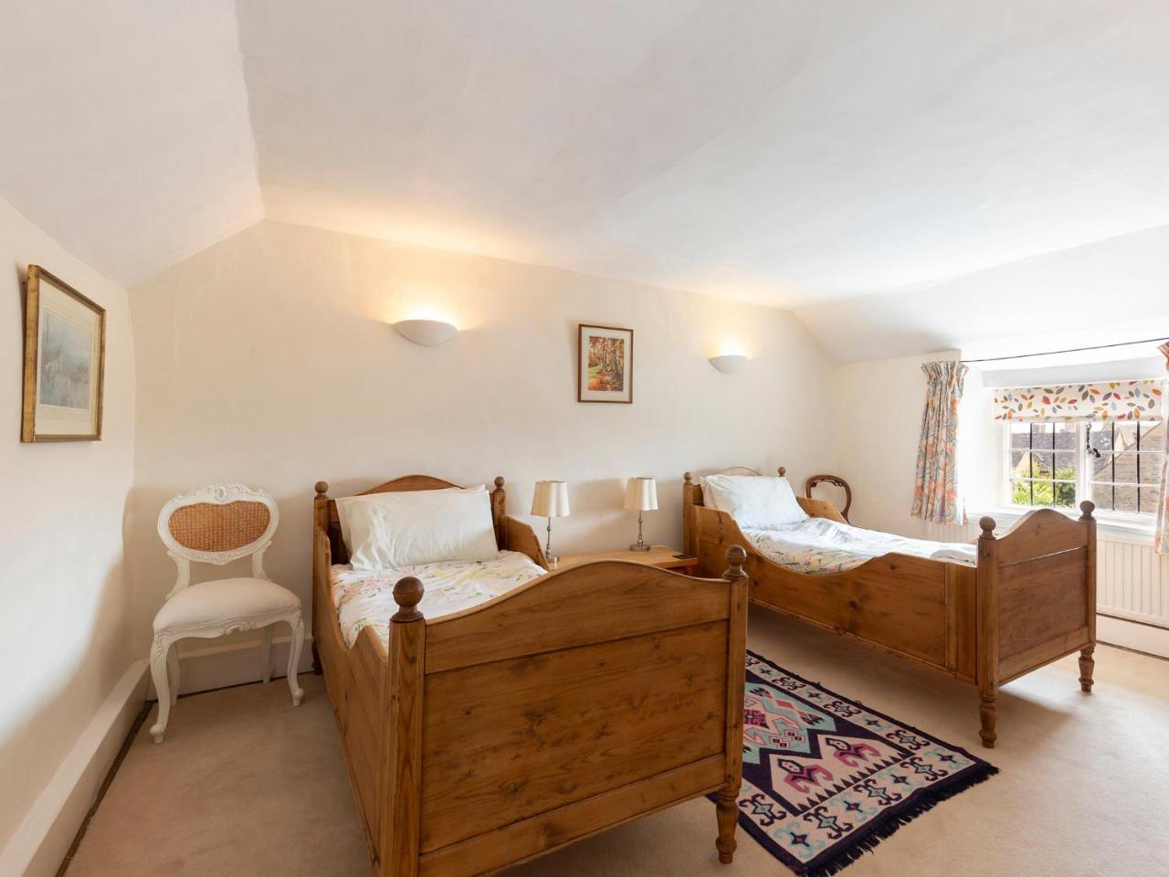 Pilgrim Cottage Bourton on the Hill Exterior foto